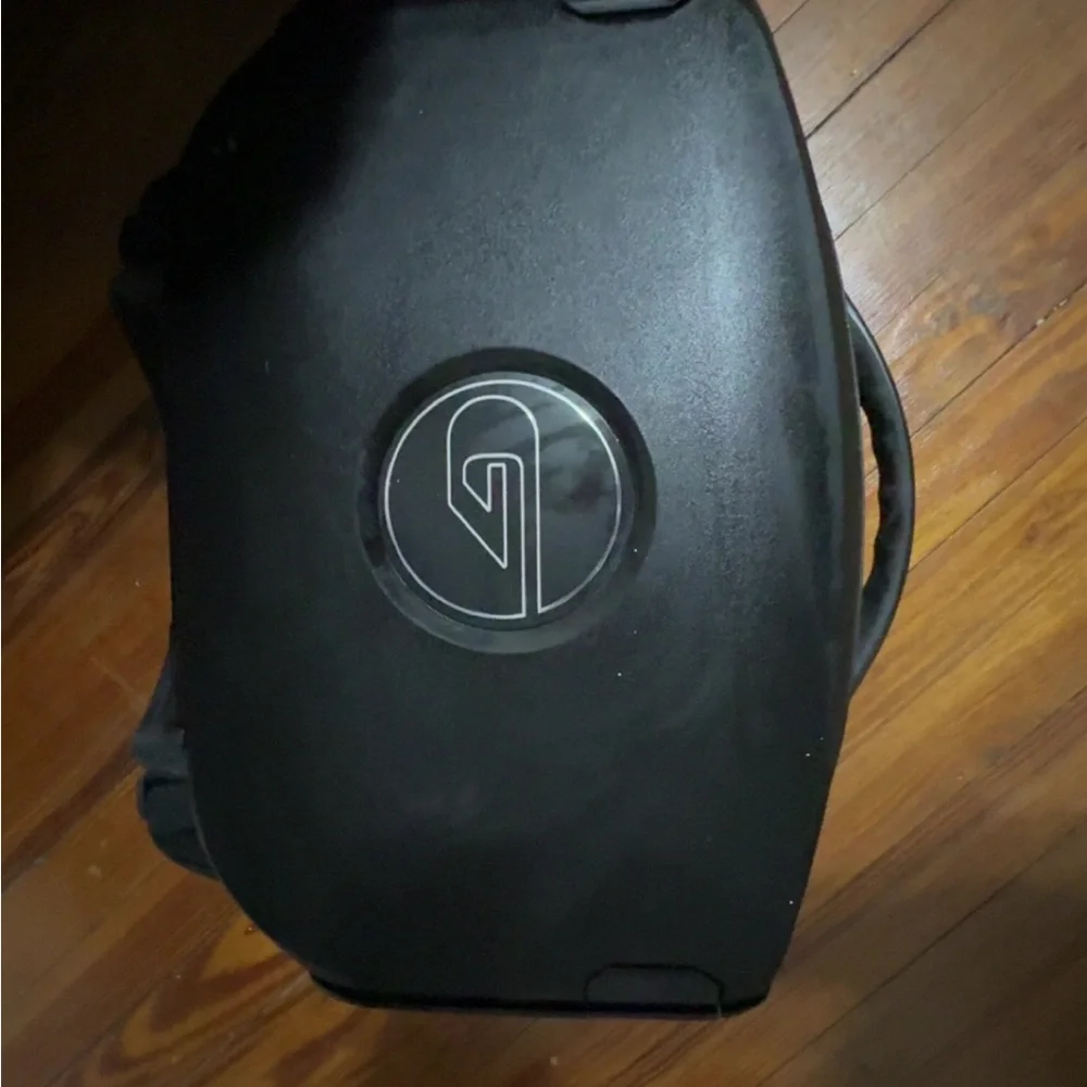 gaems console (gaming suitcase) (taking cashapp or zelle)